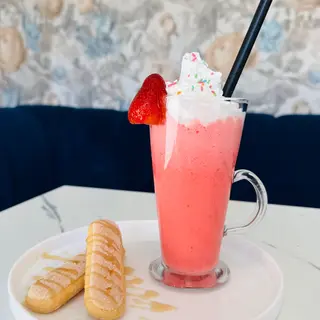 Milkshake căpșuni