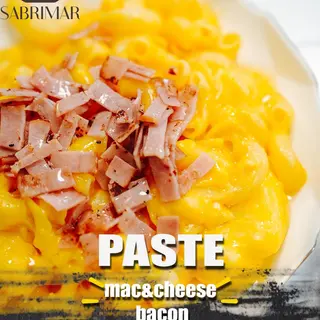 Mac and cheese and bacon