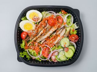 Salata cu ceafa de porc