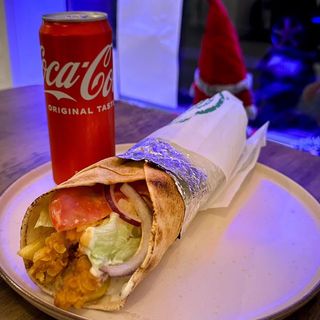 Shaorma Crispy + Coca-Cola