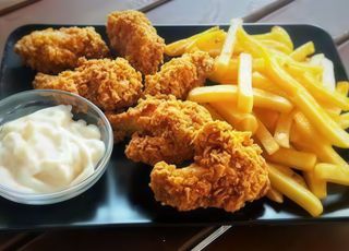 Aripioare picante cu cartofi dulci picanti