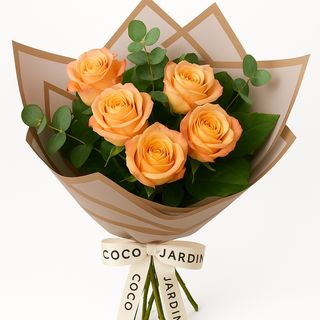 Buchet de 5 trandafiri somon