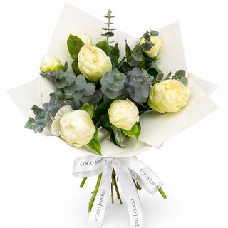 Buchet 7 bujori albi