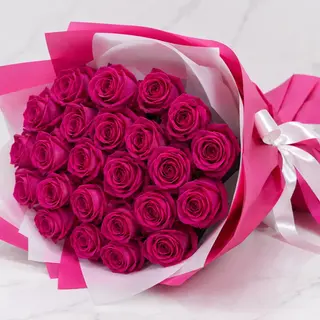 25 fragrant roses