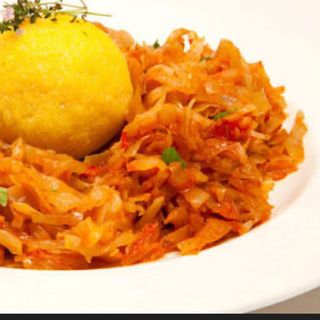 Varză de post cu mămăligă 