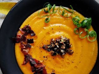 Supă cremă de dovleac cu cartofi dulci