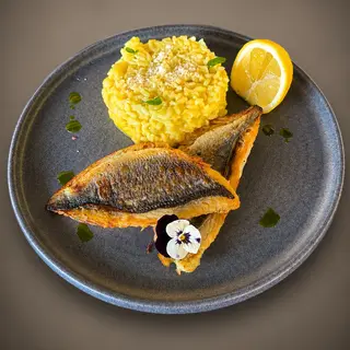 DORADĂ CU RISOTTO ȘOFRANAT 300g