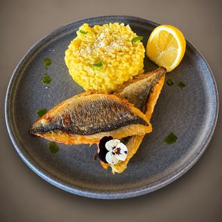 DORADĂ CU RISOTTO ȘOFRANAT 300g