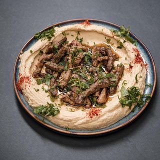Humus cu mușchi de vită