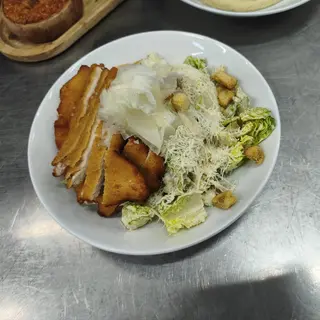CLASSIC CAESAR SALAD / SALATĂ CAESAR CLASICĂ / SALADE CÉSAR CLASSIQUE