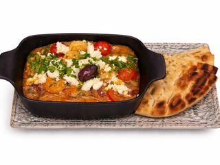 Creveti saganaki