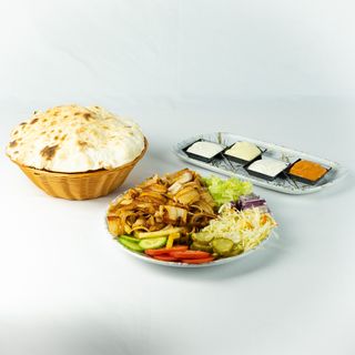 Shaorma Pui La Farfurie