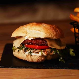 Burger de post cu ciuperci, soia sau mazare