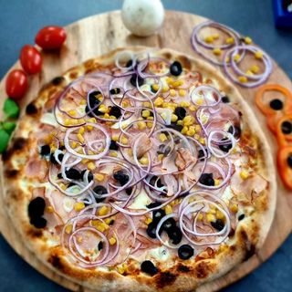 Pizza Taraneasca Ø32cm