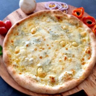 Pizza Biancaneve Ø32cm