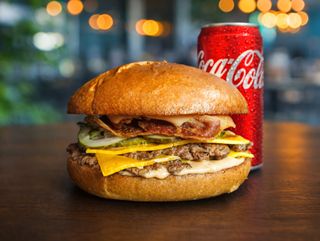 Combo Grande Smash + Coca-Cola