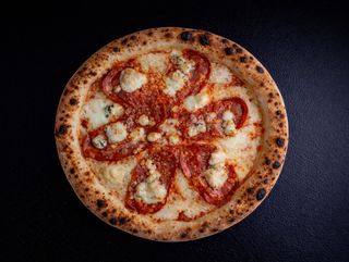 Pizza Quattro Formaggi a Diavola
