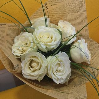 Buchet trandafiri albi