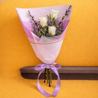 Mini Buchet Elegant – Trandafiri Albi