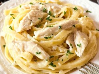 Tagliatelle con pollo