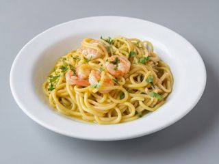 Spaghetti aglio olio peperoncino e gamberi