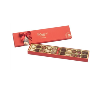 Cutie cu 22 de praline Valentino Chocolatier Long Luxury Red