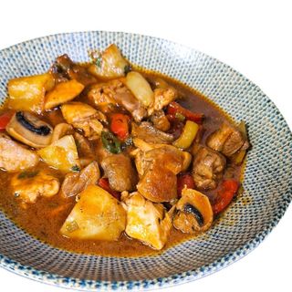 Tigaie picanta de porc cu mămăligă