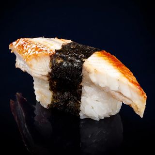 Nigiri cu anghilă