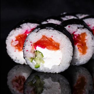 Futomaki somon (8buc)