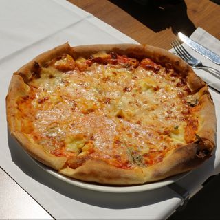 PIZZA QUATRO FORMAGGI