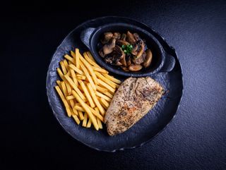 Meniu Piept de pui cu ciuperci sote