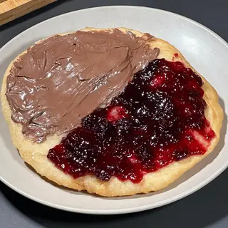 Langos la alegere nutella sau gem