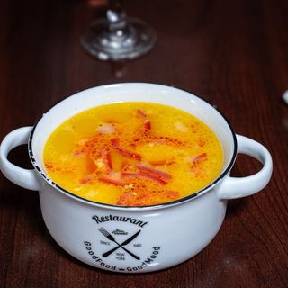 Ciorbă Radauteana de pui