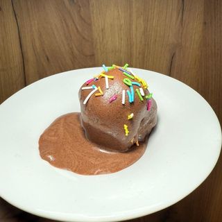 Profiterol cu Ciocolată