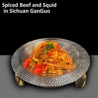 Vita si Calamar in Wok GanGuo 鱿鱼炒牛肉