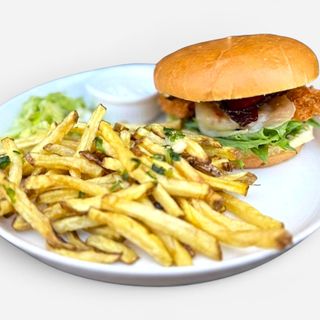 Burger cu Snitel de Pui - NOU!