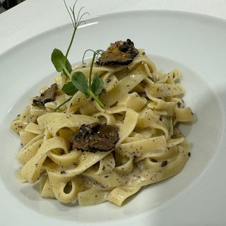 Tagliatelle cu trufe