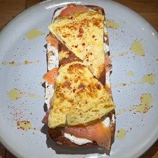 Salmon Toast+Egg