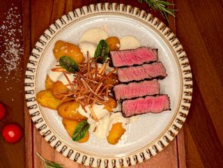 Prime tenderloin with gorgonzola sauce