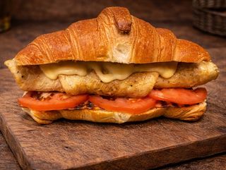 Croissant Caprese Mic Dejun