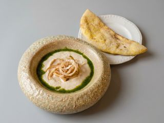 Fasole bătută cu ceapă de Buzău