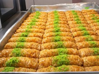 BAKLAVA CU NUCA