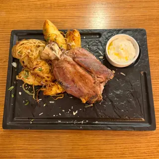 Ciolan de Porc Stinco la Cuptor