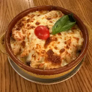 Paste Gratinate cu Pui, Bacon și Ciuperci