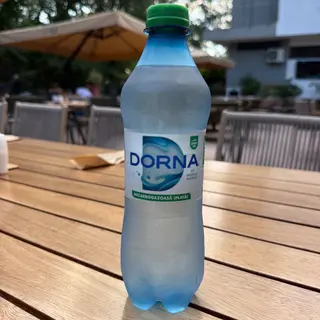 Apă plată