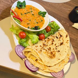 PUI BUTTER CU PARATHA/ BUTTER CHICKEN with PARATHA 500g