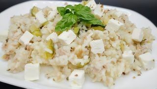 Orez cu dovlecei și feta