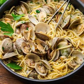 SPAGHETTI CU VONGOLE