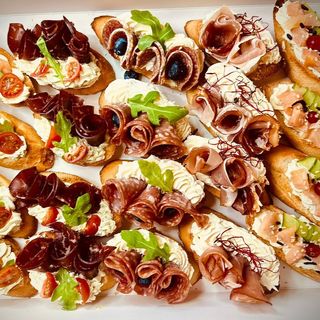 BRUSCHETTE-BOX-sunt necesare 3 ore pentru a onora comanda