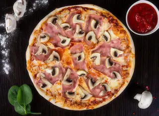 Pizza Prosciutto Funghi Ø 50m